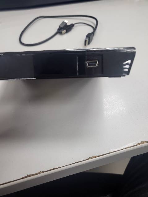 Nhỏ gọn, thiết kế đẹp, chỉ cần cắm vào máy tính là sử dụng. Hoạt động êm, độ ồn ít. Shop giao nhanh