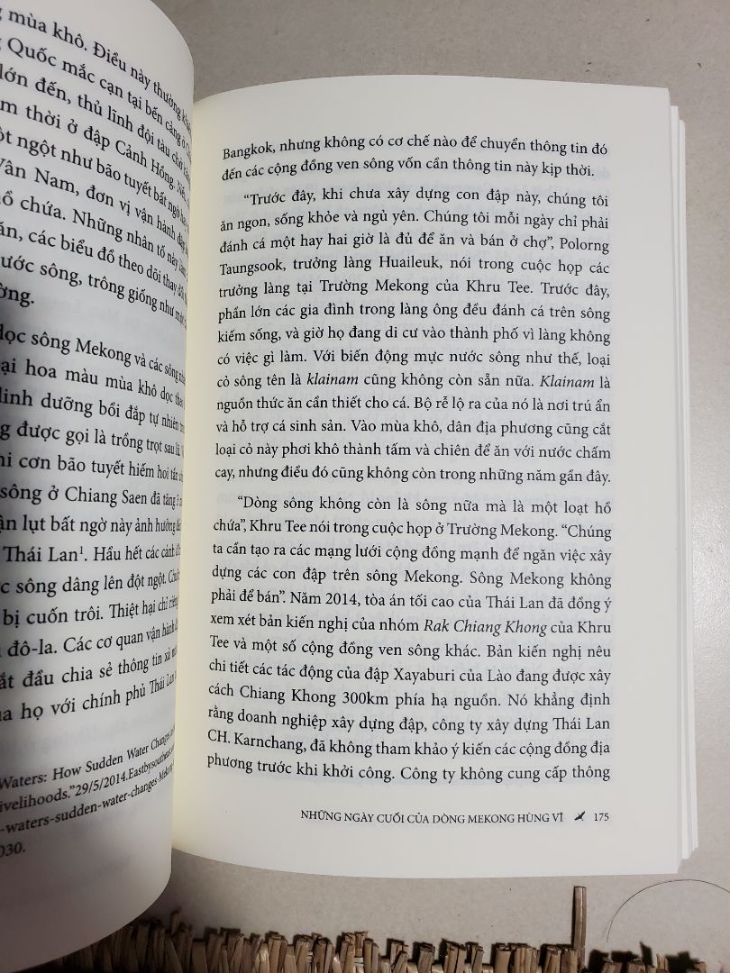 sách hay. nhiều chia sẻ, đánh giá của tác giả về thực tại dòng sông Mekong. Từ thượng nguồn đến hạ lưu. Đáng đọc