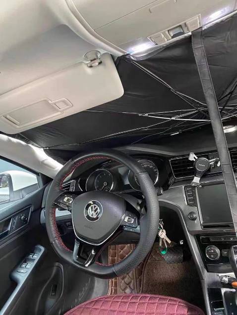 Ô dùng rất thích, lớp vải tráng bạc đặc như mô tả, không bị lỗ chỗ như cái ông bạn tôi mua.Che nắng tốt. Dùng mà bền nữa thì 10 điểm