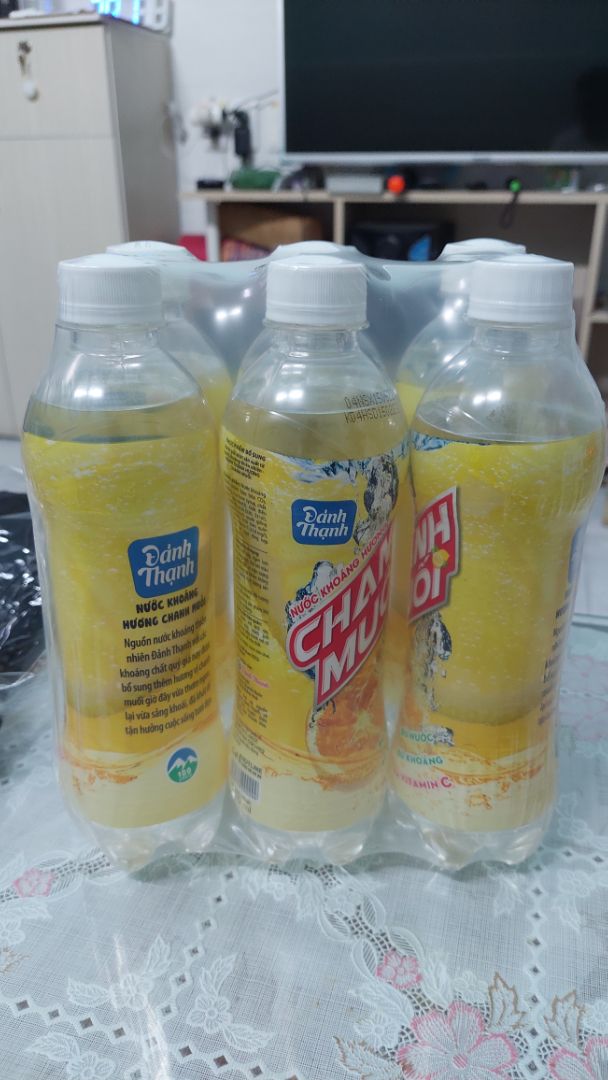 Đã nhận đúng đơn hàng . Nước khoáng chanh muối có gas , uống giải khát trong mùa hè rất ngon , tốt . Thùng 24 chai khá nặng , nhưng giao hàng nhanh .