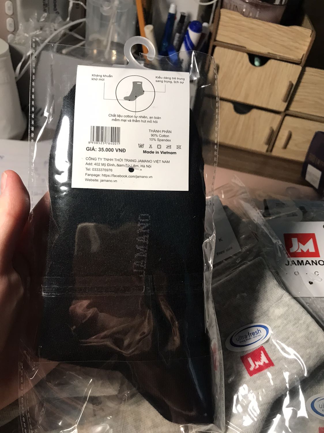 Xịn xò *** lắm mn ạ. Nên mua nhé tất ko quá dày nhưng co giãn tốt mua trên tiki giá rẻ nhất rồi. Hài lòng