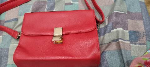 Sản phẩm như hình ảnh quảng cáo, phù hợp giá tiền, đóng gói tạm