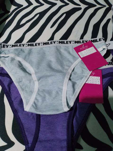 Chat lieu vai tot , kieu dang dep , mau sac rep .