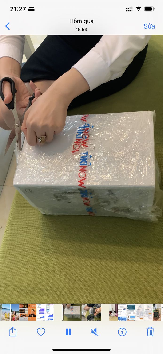 Hộp cơm không giữ nhiệt

Lần đầu trải nghiệm mua hàng trên Tiki hào hứng là thế, nhận hàng thấy đẹp như ý đã mừng, mà *** thử hnay mang cơm đi làm thì thất vọng tràn trề. Cơm canh nguội, hộp to đựng canh thì ấm hơn đc chút. Này mà vào mùa đông khéo lạnh ngắt mất. Khuyên các bạn ko nên mua. Mình muốn hỏi chính sách trả hàng