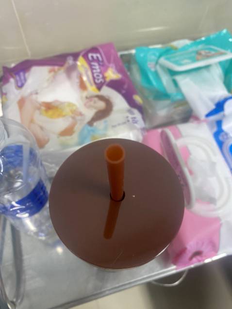 Nắp nhựa xấu , ông hút nhựa, xài chán