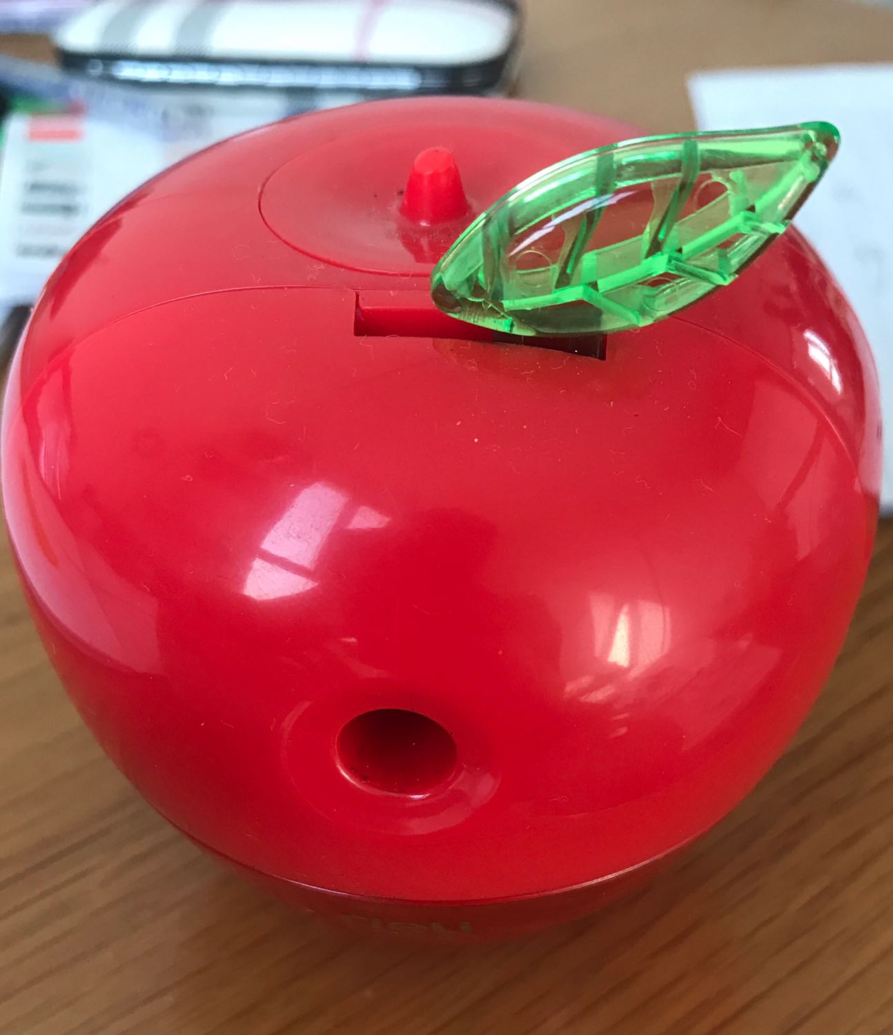 Sản phẩm xài tốt, chuốt mượt, phù hợp cho mấy bạn hay vẽ bằng bút chì