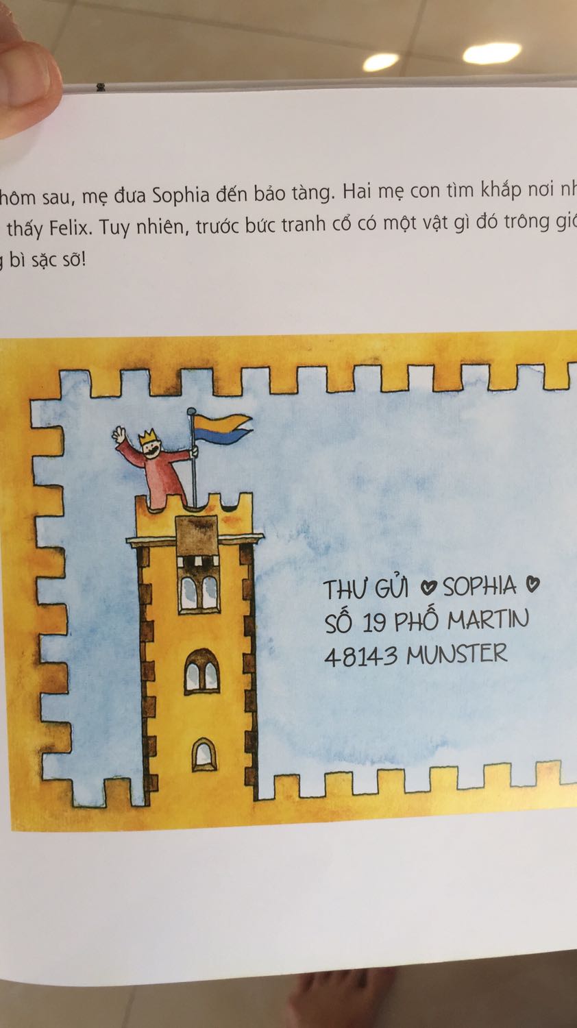 Truyện rất thú vị, những phong thư đáng yêu lắm! Thế mà Tiki giao sách cho mình bị mất 1 phong thư, làm bé nhà mình tiếc ngẩn ngơ!