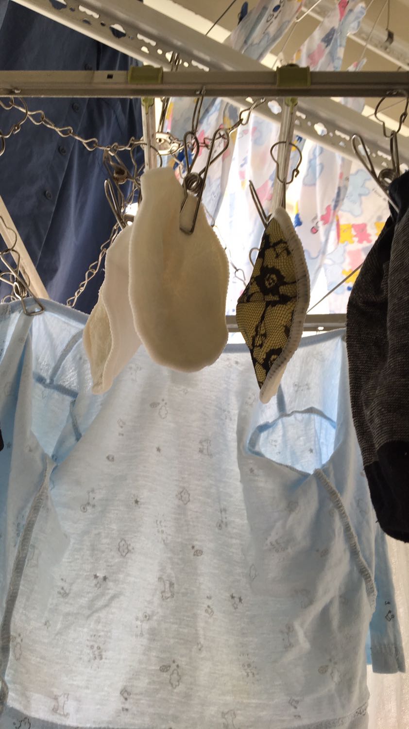 Sản phẩm có kích cỡ đa dạng, phù hợp cho bé bú tới khi bé lớn