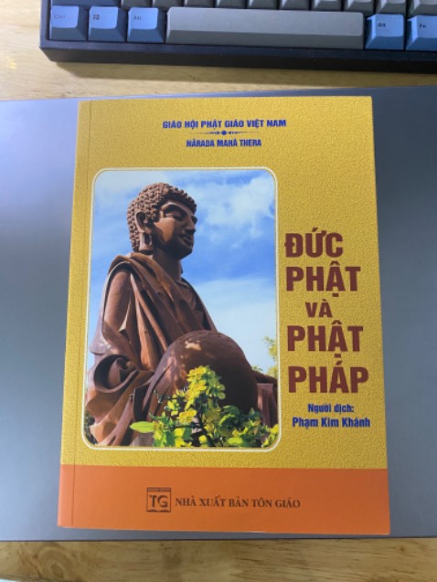 Nội dung rất hay. Chất lượng giấy tốt. In ấn rõ ràng. Giao nhanh, mới 1 ngày đã tới rồi.