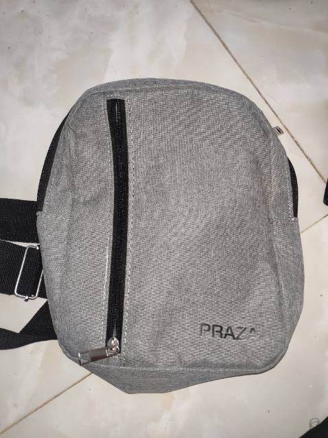 Túi nhỏ hơn tưởng tượng của mình nhưng mình lại thích nhỏ như vậy, phù hợp với nhu cầu của mình