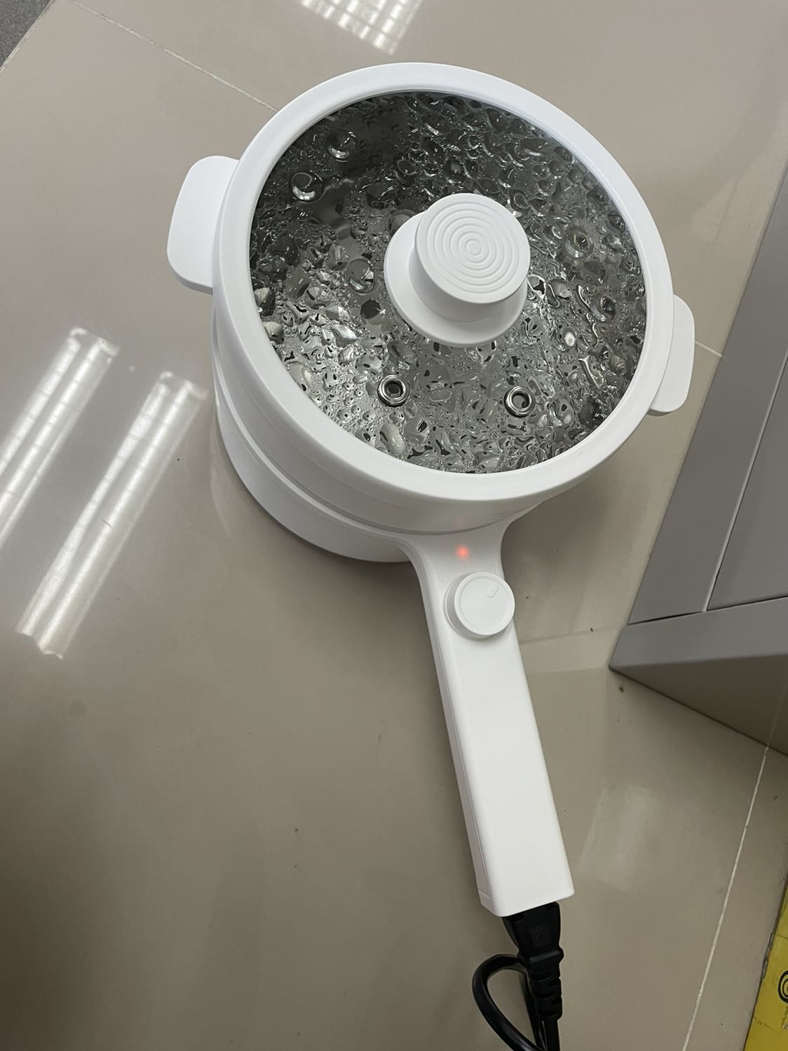 *** máy sôi nhanh lắm sôi sùng sục. Còn k biết có chín thực phẩm ko để xài mới biết. Mới *** vs nước thôi