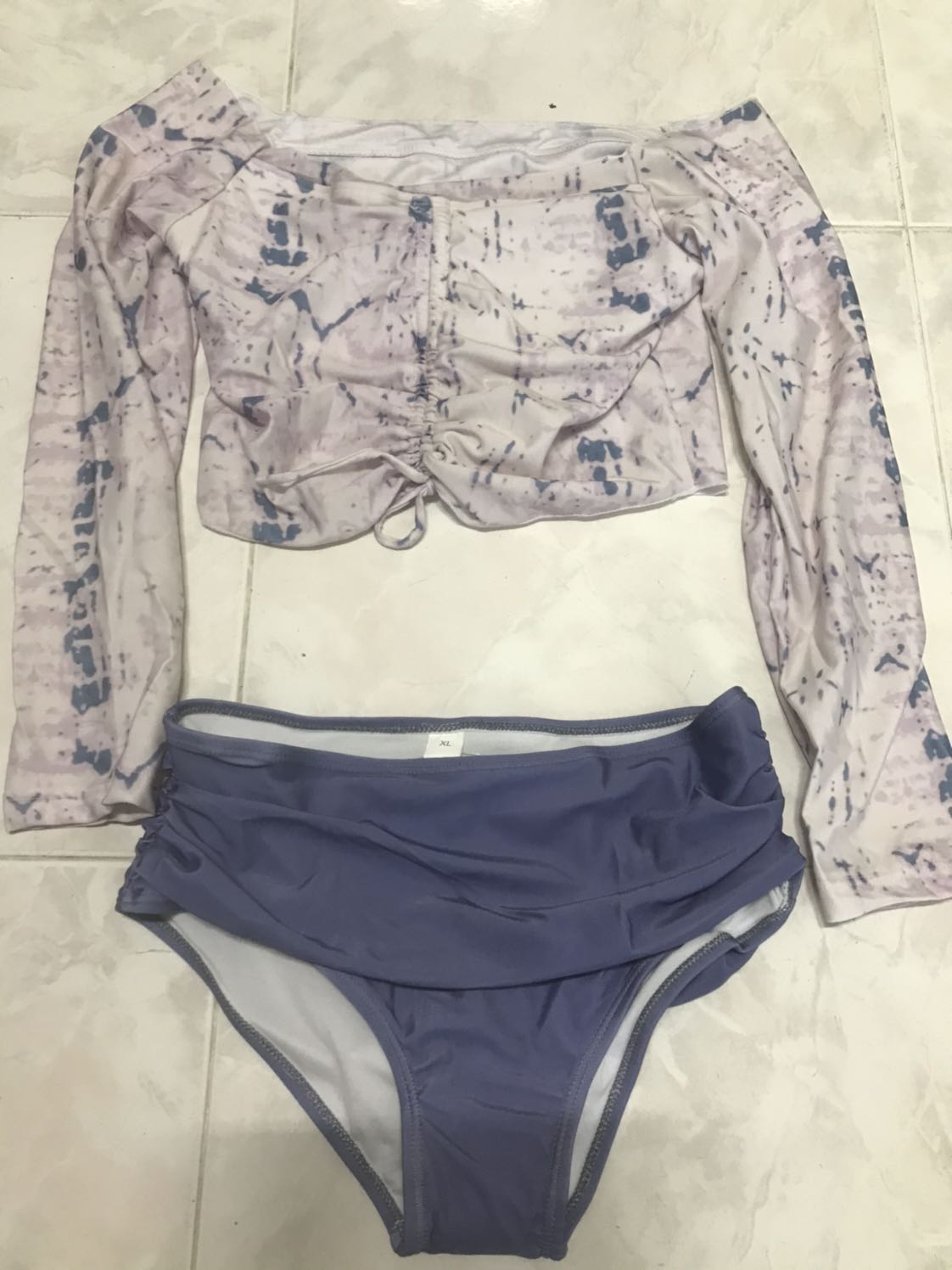 Shop bán đồ bơi xịn đẹp lắm nha, chim ưng thật sự. Đóng gói cẩn thận, Đồ bơi đựng trong túi , có mút và miếng dán bảo vệ ở đáy quàn nữa. Mình m6 55kg nên shop tư vấn mặc XL vừa in 😍🥰😘