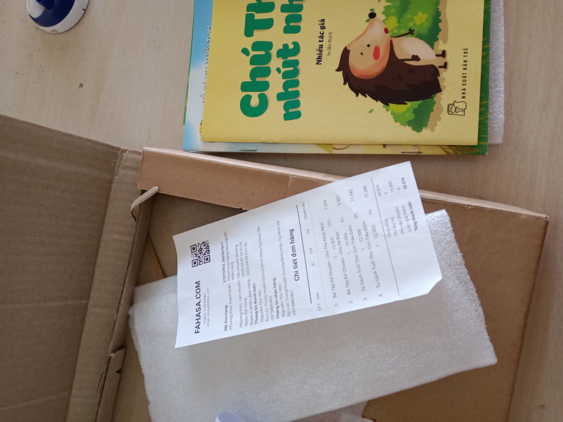 Tiki giao hàng nhanh , shop đóng gói sản phẩm đẹp cẩn thận, sách rất mới và đẹp con trai mình rất thích ? cho shop và Tiki  5 sao