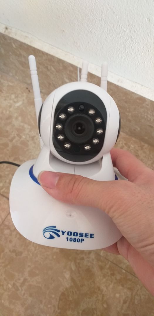 Chào tiki  9_4 _2020   mình nhận được hàng ! đã gọi lên tổng đài ngay  yêu cầu được đổi hàng   ! camra nhận được có 10 đèn led .  1 cái không kết nối được .1 cái lên hình ảnh không đúng như quảng cáo . camra  ! mọng được tiki phản hồi sớm   ! mình cũng đã mua ở tiki camara như đơn hàng này đợt trước hàng đúng như quảng cáo  tiki so sánh 2 camra 2 đơn hàng như nhau !