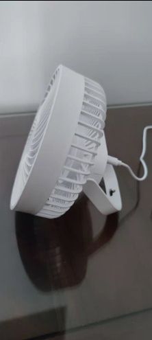 Quạt đẹp, chất lượng tốt, không gây tiếng ồn, gió mạnh, rất tiện lợi khi sử dụng..👍👍