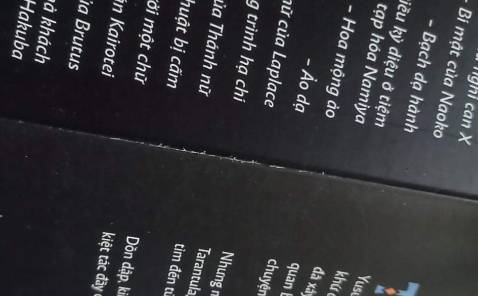 Sàn TMDT lớn chuyên về sách mà có mỗi chuyện chọn cái hộp vừa vặn để đóng gói hàng bộ khó lắm à :) Bỏ 2 cuốn sách dày vào cái hộp thừa chiều dài, thiếu chiều rộng, cầm cái hộp bẹp dí trong tay mà tức muốn hoàn lại luôn :) Cảm ơn Tiki đã giúp tôi mỗi ngày trải nghiệm một level thất vọng mới. Sách bọc trong bao thì cũng bị xước bìa chỗ bìa gập.