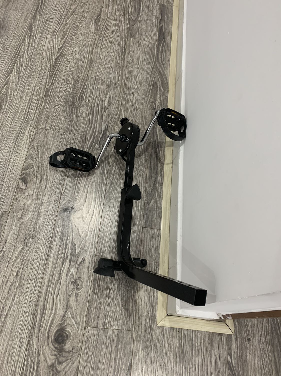 Tiki giao nhanh hơn dự kiến (đặc biệt là trong hoàn cảnh dịch bệnh vận chuyển khó khăn như này), sản phẩm đúng mô tả, mới và chắc chắn! Sản phẩm có thể tháo rời nên tiện cất gọn. Sẽ ủng hộ tiki dài dài