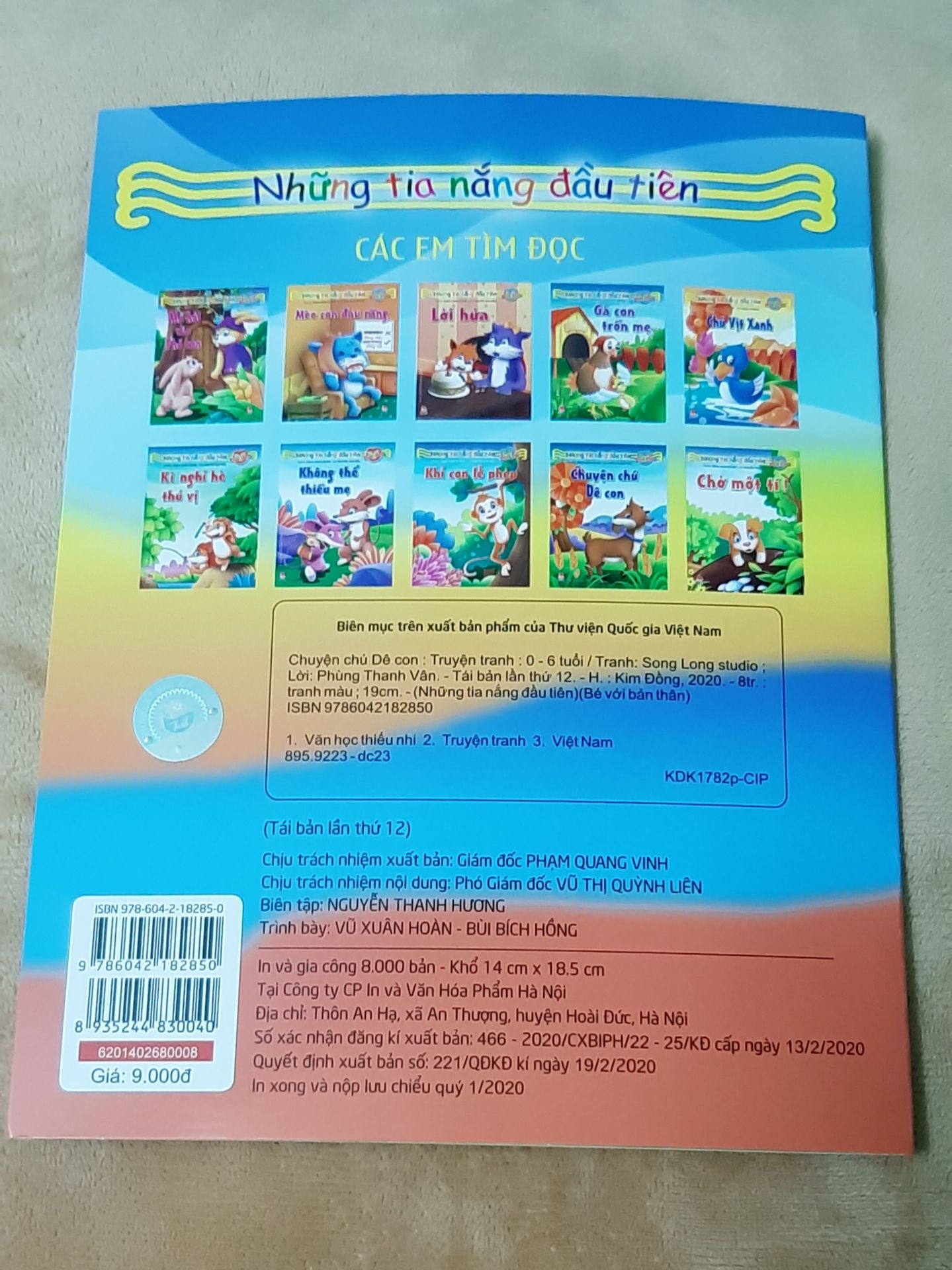 Bộ truyện đủ 10 cuốn như trong ảnh, mua lúc khuyến mãi giá mềm cực kỳ. Giấy bóng màu rất đẹp,  hình ảnh to bé rất dễ nhìn. Rất đáng để mua bên Tiki