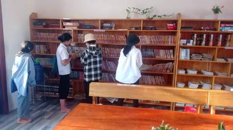 Sách bìa cứng đẹp, chắc chắn, bọc tốt và giá cả rất vừa phải. Mang về cho thư viện để mọi người cùng đọc nên cảm thấy hài lòng.