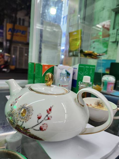 Xịn rẻ xinh ngon thơm tuyet tác mùa bánh trung thu . Có nghĩa là uống tra này với bánh thì tinh tế như quái xế