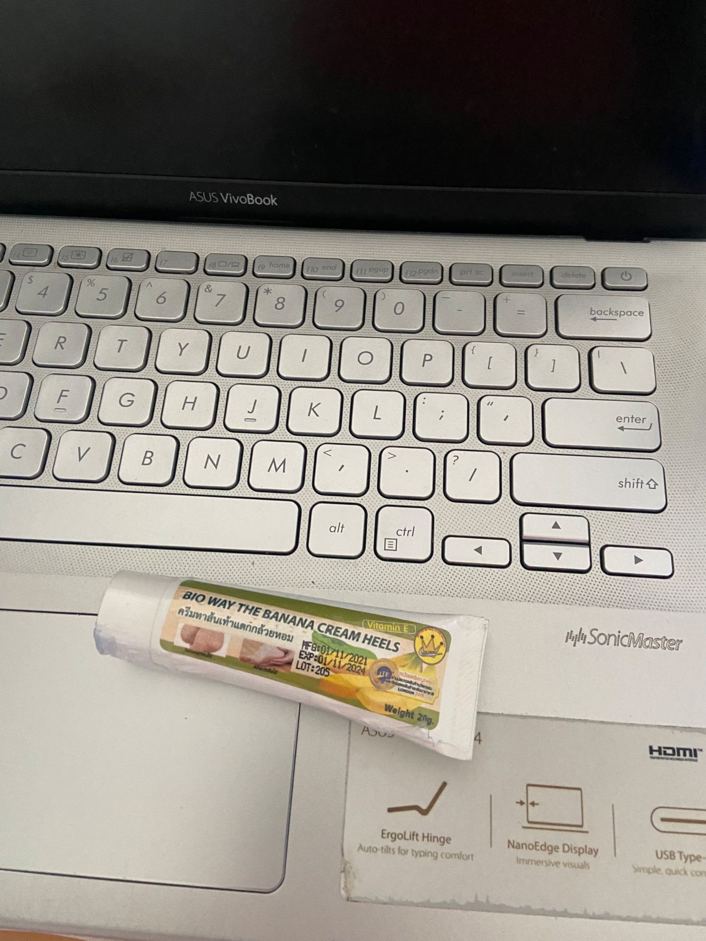 kem chuối xài quá ok luôn , mới xài 5 ngày gót chân hết nứt , sp tốt