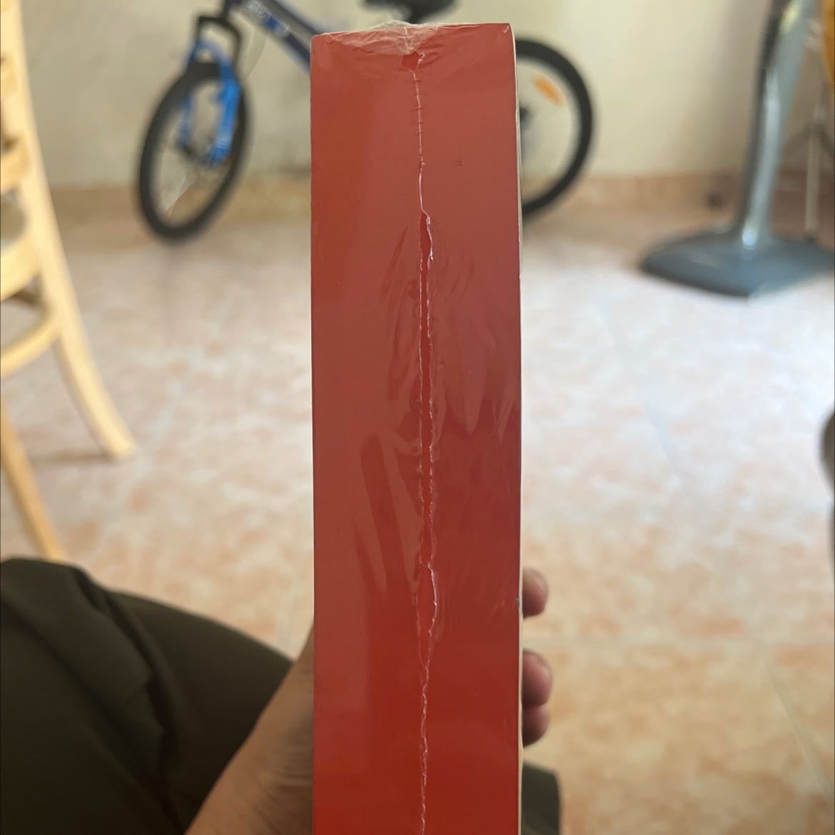 Chu cha sách đẹp nức nở. Ship hàng nhanh như 1 cơn gió. Mua đc với giá có 119k à, rẻ hơn cả bản tiếng việt. Mà giấy thì xịn sò. Đẹp quá (nói 3 lần).
Chỉ hơi tiếc là mình ko thấy tiki bán phần 7 phiên bản này, ko biết là do hết hàng hay chưa nhập về?😅😅😅