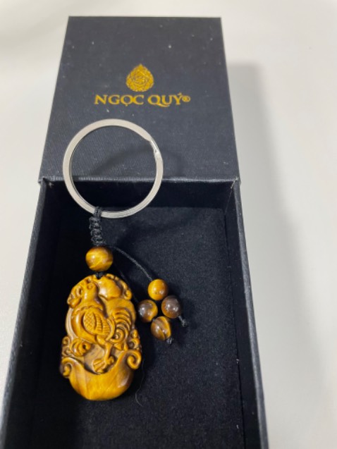 Hàng đẹp đúng như hình trên shop, nét khắc OK. Sẽ ủng hộ shop các lần sau khi có nhu cầu mua sắm tiếp.