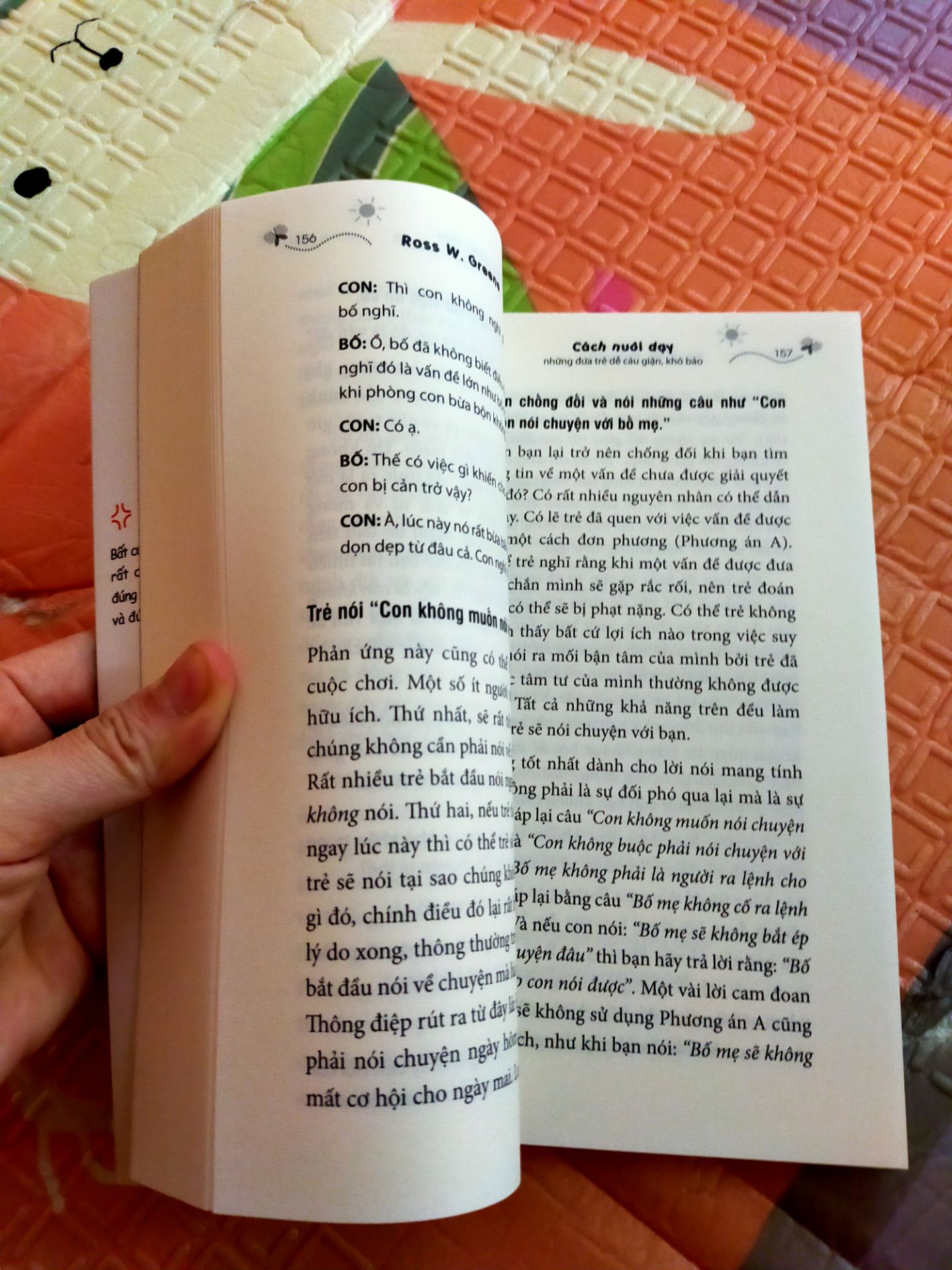 sách bìa đẹp nha. giấy chất lượng. nội dung chưa đọc hết n mẹ nào đang chăm con mình nên tham khảo nha.