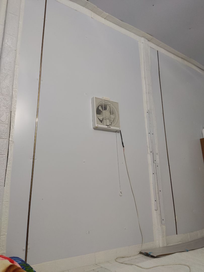 hang rất ok. nhưng khuyên shop đóng gói kỉ chút. thêm mút giúp 4 góc. bên van chuyển dục bề nứt hết. nhận hàng khui hôp ra mà tức. mắc vặn ốc nối lại cách mở nắp.