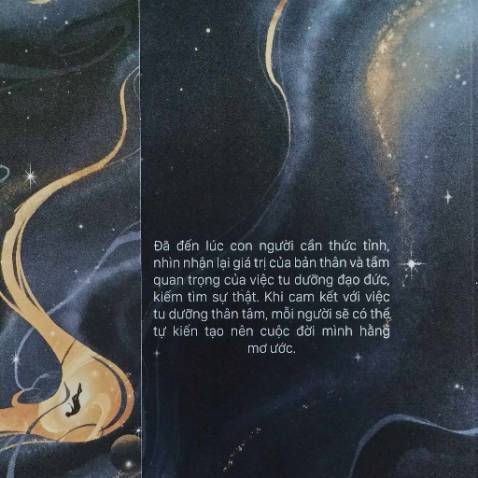 nghe review bảo cuốn này hay cực, nma tui đặt dùm bạn hoi nên hỏng bíc dc :Đ