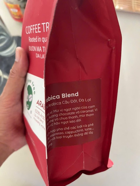 Tôi đã uống nhiều loại Arabica. Tôi không nghĩ đây là cafe Arabica. Vị ngang, không có điểm nhấn, không hề có chút chua thanh.