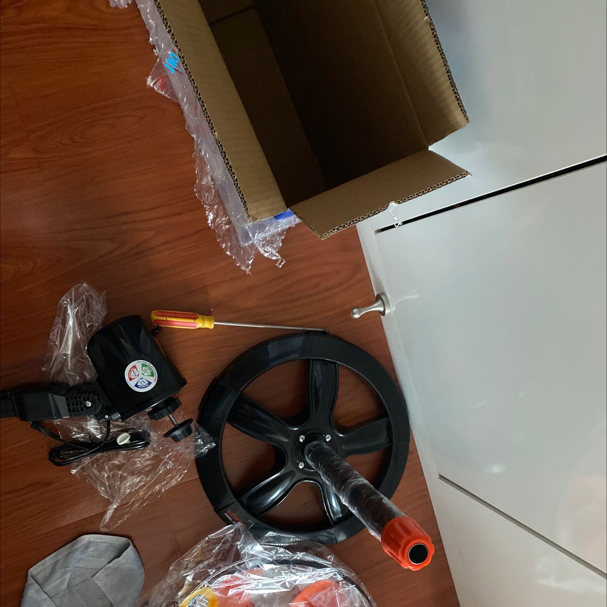 giao thiếu phụ kiện, liên lạc giúp mình, mình cần gấp trong tối nay