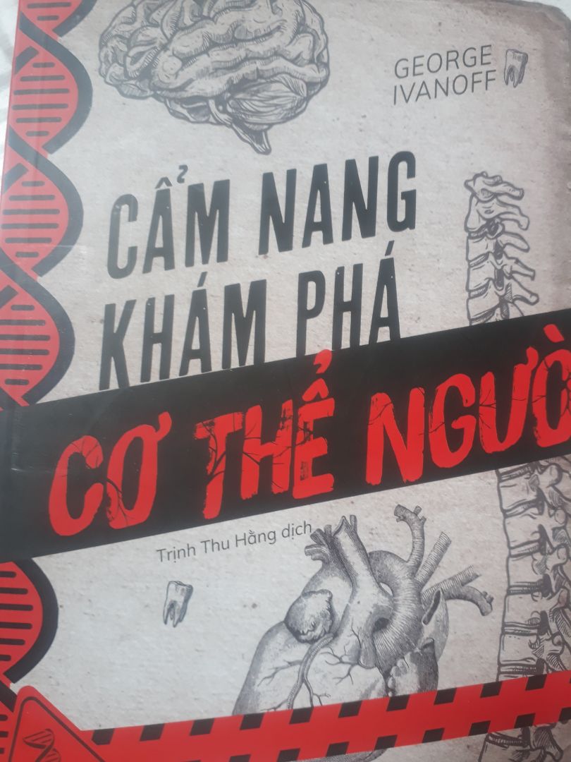 Cẩm nang thu nhỏ giành cho lứa tuổi thanh thiếu niên, sách viết hài hước miêu tả tổng quan về cơ thể con người giúp người đọc dễ dàng nắm bắt. sách được viết bởi George Ivanoff Cẩm nang thu nhỏ giành cho lứa tuổi thanh thiếu niên, sách viết hài hước miêu tả tổng quan về cơ thể con người giúp người đọc dễ dàng nắm bắt. sách được viết bởi George Ivanoff