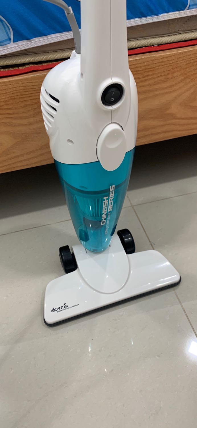 Khá rẻ, ok đối với mình, máy nhỏ gọn vì mình chỉ dùng chủ yếu hút gầm giường đầu tủ thôi. Máy kêu lớn như những loại máy hút bụi khác mình từng xài, máy nóng sau 5p sử dụng :)))) Gia vậy quá ok rồi. Hộp tiki giao tới đóng gói cẩn thận, đẹp nhìn cái muốn unbox liền. Không biết xài bền không