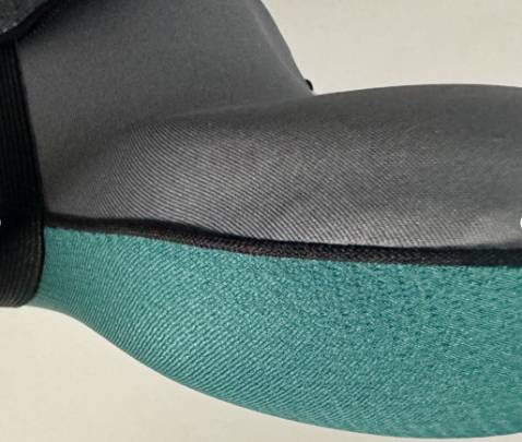 Máy chạy êm lực mát xa mạnh, thiết kế này, khi dùng dễ để lên ghế với nằm lên cũng dễ hơn. Ai bị đau lưng với đau vai gáy thì mua em nhà là thích hợp. Nhiệt hồng ngoại ấm ấm nhẹ kết hợp với mát xa hơi bị êm. Đã thế đóng gói rất cẩn thận, và shop có cam kết bảo hành. Uy tín lắm!