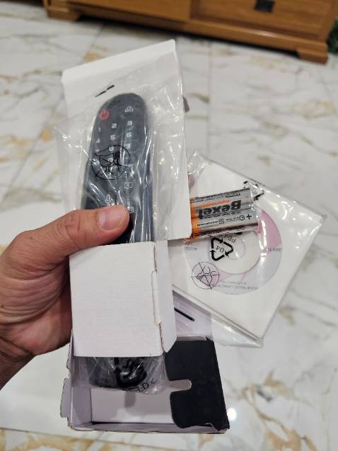 Hàng chuẩn! Hài Lòng!
Giá ưu đãi tí sẽ hợp lý hơn, bởi mẫu  remote control này cũng đã hơn 4 năm tuổi...