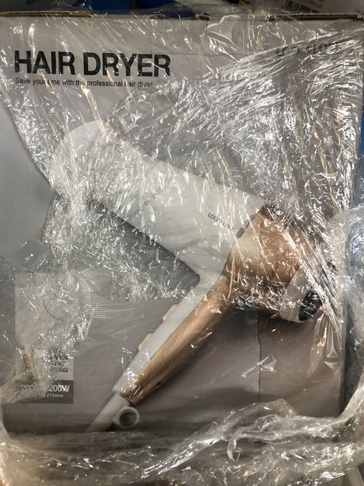 Thấy giá sale gần 400k nên mình mua thử, công suất cũng cao 2000W. Máy có 2 chế độ nóng và mát, có vẻ động cơ không khoẻ bằng Philip được, nhưng với mức giá này thì dùng được.