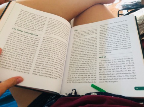 Sg đặt 1 ngày đã giao tới, tiki luôn siêu nhanh, sách nguyên seal rất đẹp, khổ to hơn mình nghĩ! Nội dung để đọc xem thế nào quay lại nhận xét tiếp!