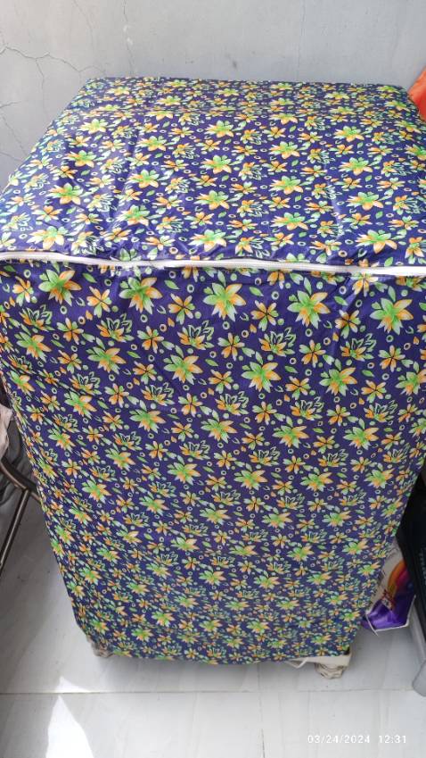Hàng tốt, dày, hoạ tiết đẹp. Máy để ngoài ban công nên hy vọng bao che này bền.
