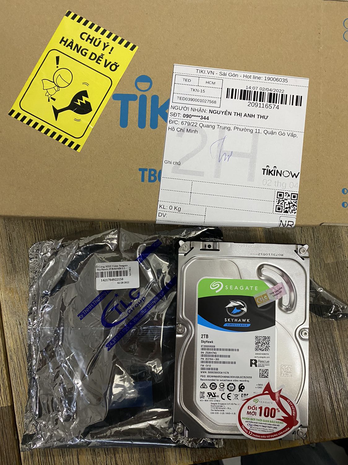 sản phẩm thì chính hãng, nhưng ko thấy dán tem bảo hành chính hãng của seagate và kiểm tra bảo hành thì thấy đã được kích hoạt tháng 12/2021, mà mình mua ngày 2/4/2022 sản phẩm thì chính hãng, nhưng ko thấy dán tem bảo hành chính hãng của seagate và kiểm tra bảo hành thì thấy đã được kích hoạt tháng 12/2021, mà mình mua ngày 2/4/2022