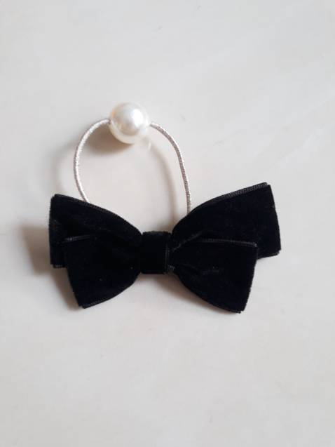 dây buộc tóc vải nhung nasi nơ đẹp ạ. Xuất sắc