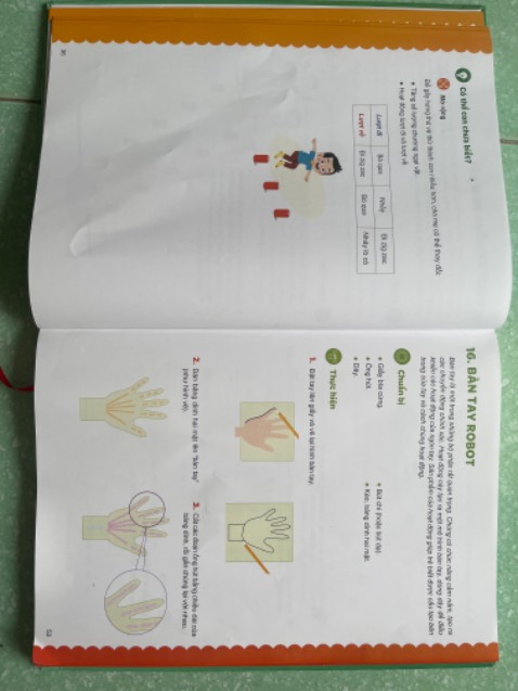 Sách thiều nhiều nội dung và không như cam kết. Bên trong in thiếu trang, bị nhảy từ trang 36 lên trang 53.