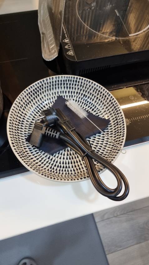 Máy sử dụng dễ dàng. Pha cafe tốt, thơm