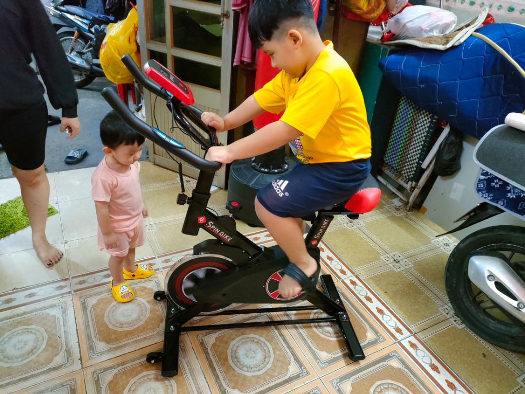 lắp ráp xong thấy khá chắc chắn, nhỏ gọn không chiếm nhiều diện tích.