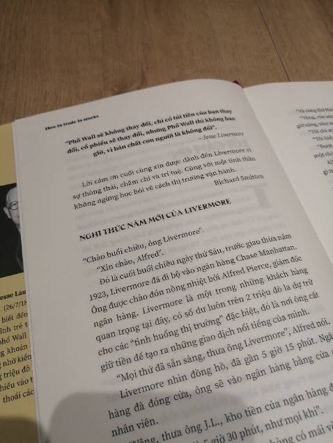 Jesse Livermore thì quá ư là nổi tiếng trong giới đầu cơ. 

Mình đã chờ cuốn sách này và mua ngay từ lúc mở bán luôn. 

Sách rất hay nha mọi người. Rất đáng tiền. 

Tiki giao hàng nhanh, chất giấy thơm. Đánh giá shop 5 sao.