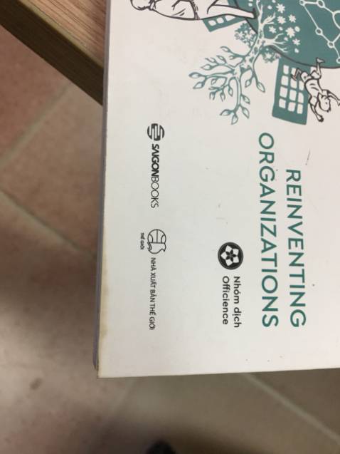 Bìa mốc bẩn, nhìn như sách cũ