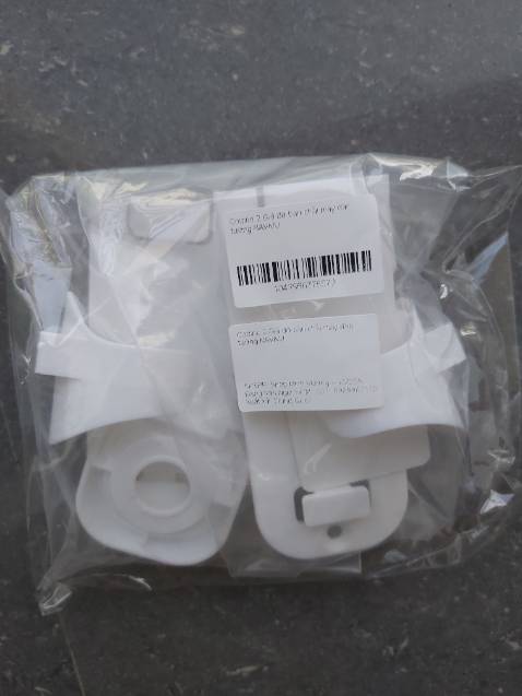 Mới ráp xong, khá dễ dàng, chất liệu cũng chắc chắn. Hy vọng là keo dán có thể sử dụng được lâu.