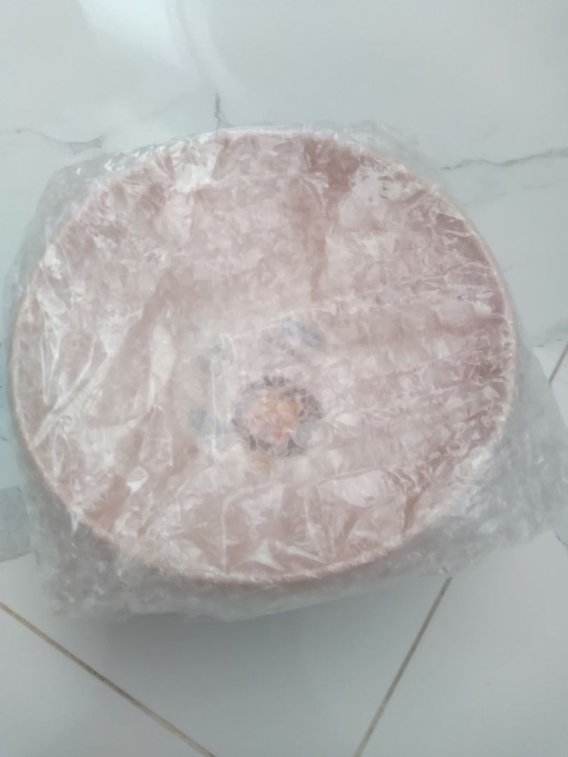 đóng gói chắc lắm, mình mua giá 11k, cái lớp keo trong bát mng lấy máy sấy sấy tầm 20s rồi hãy gỡ ra, đảm bảo sạch bóng không còn vết keo 🥰 xứng đáng 5 saooo ✨🌌🌟