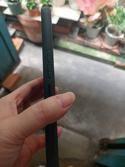 Thiết kế đẹp. Nhưng không phải ốp lưng của Oppo A16k dù ốp vô vẫn vừa và không ảnh hưởng nhiều đến mấy nút bấm .