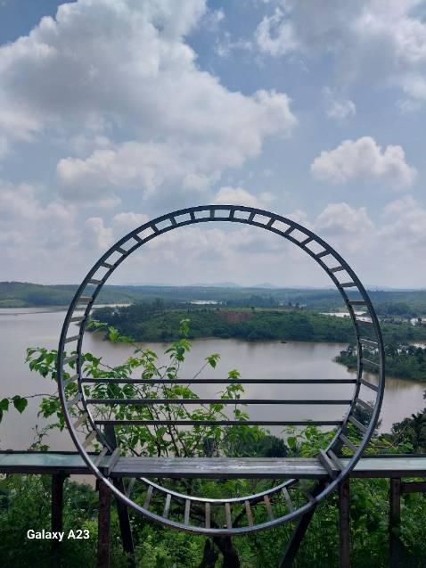 Đục dùng rất ok . Nhưng cán hơi dài .sẽ ủng hộ